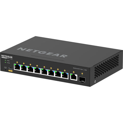 Netgear M4250 AV 스위치 Giesemann OCXO 에디션